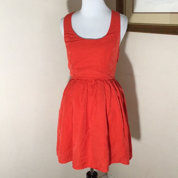 Forever 21 Dresses & Skirts - Forever 21 Shimmery red dress. Size S